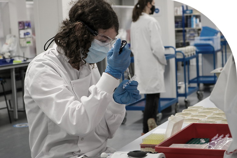 student pipetting curvy credit aym maidment